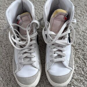 Nike Women's White and Gray High-Top Sneakers